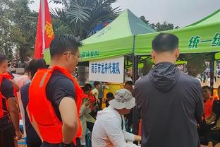 范弗里特：客场之旅肯定是个挑战 但我们从来不会质疑自己